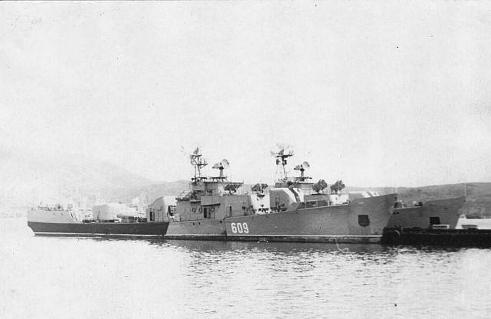 Скр 11. Скр 11. Скр проекта буревестник. Скр проекта 159аэ. Корабль скр 159.