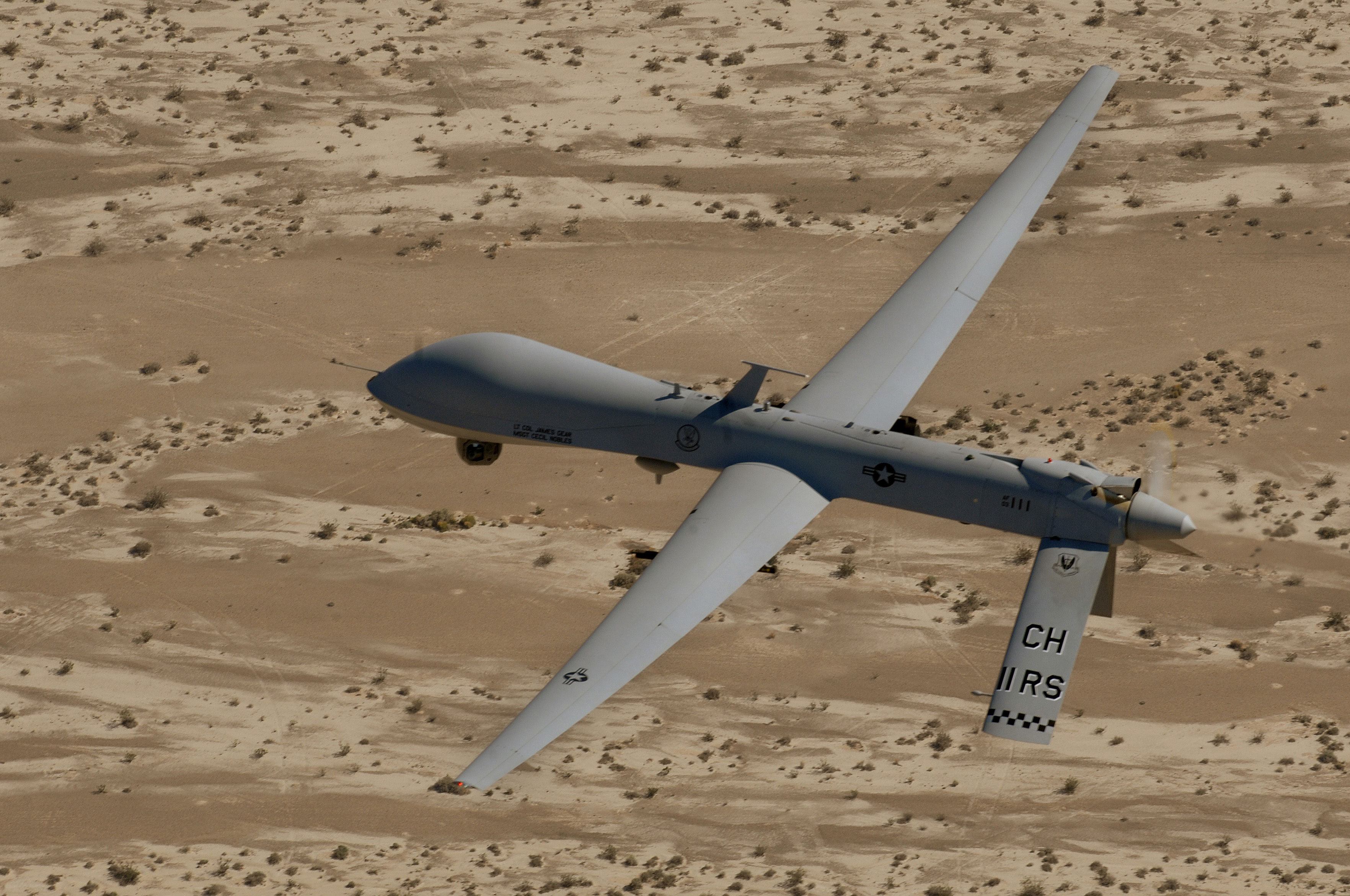 Ударные беспилотники. General Atomics mq-1 Predator. БПЛА mq-1 Predator. Беспилотник Predator mq1. Predator Drone mq-1.