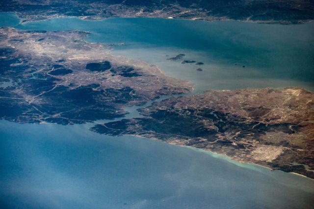 http://2017.f.a0z.ru/cache/12/640x480/25-5747821-good-morning-from-space-station.-istanbul-turkey.jpg